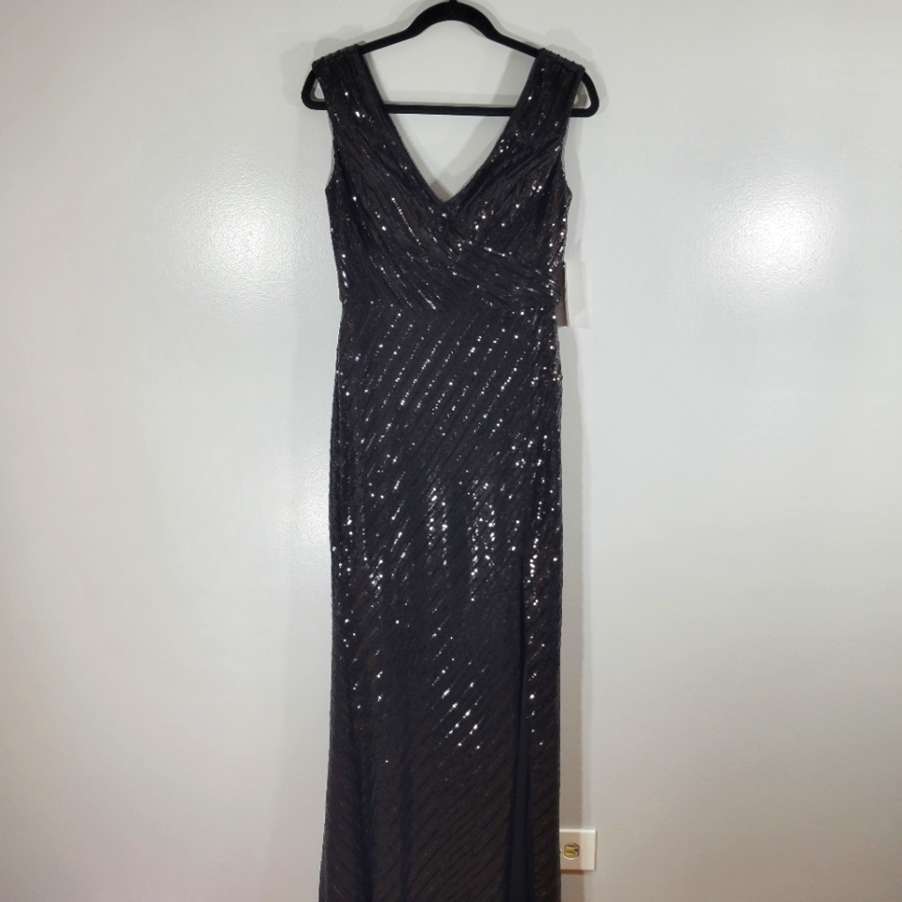 RENE RUIZ COLLECTION black sequin sleeveless V neck formal maxi evening gown